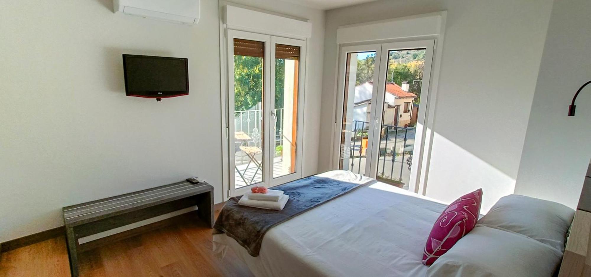 Apartamentos El Puente Covarrubias Kültér fotó
